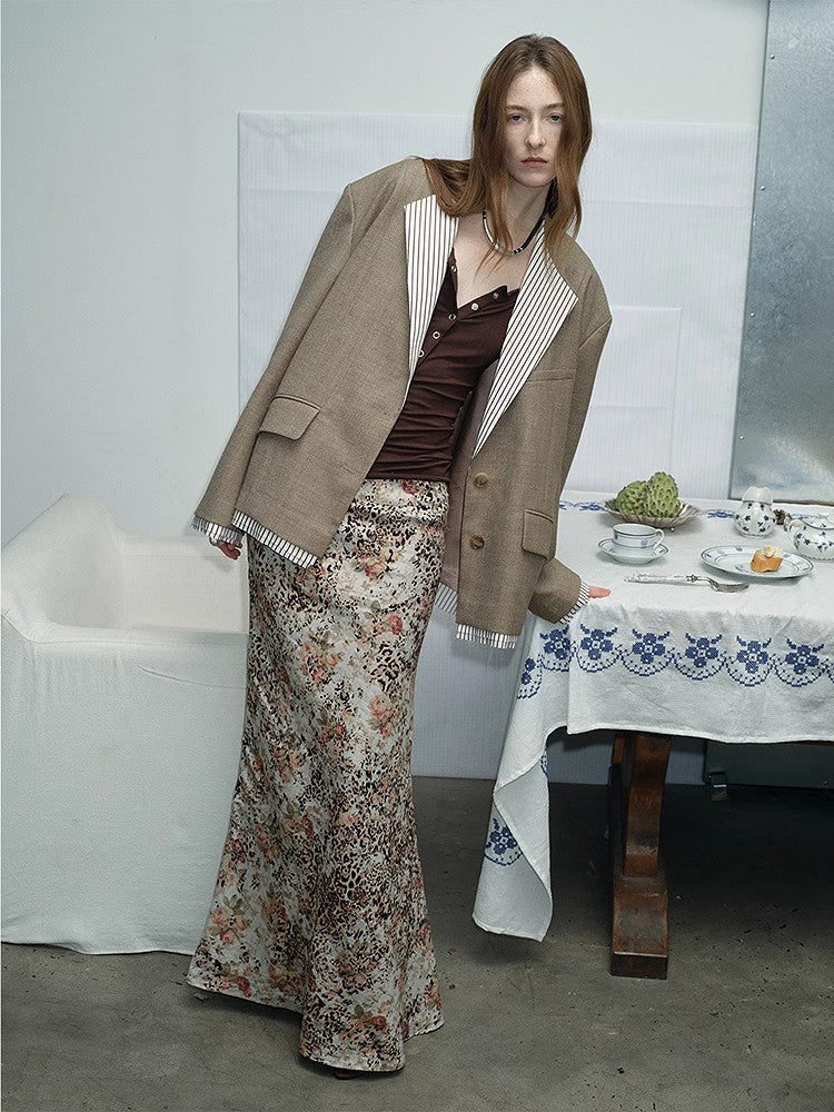 "London Diary"old money style contrasting lapel wool blazer
