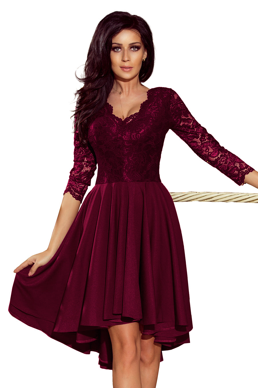Robe Nicolle à dos long et col dentelle prune – Numoco