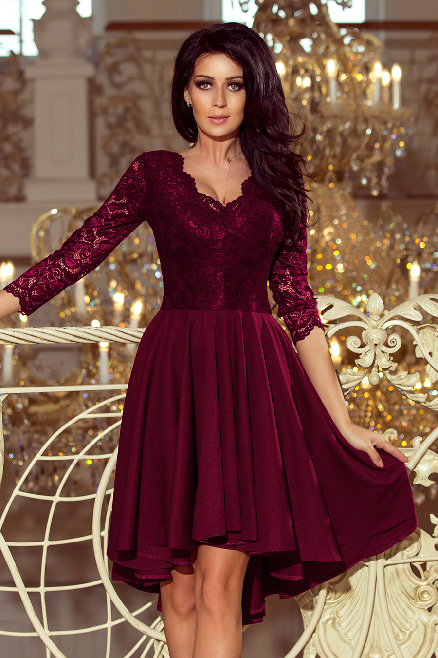 Robe Nicolle à dos long et col dentelle prune – Numoco