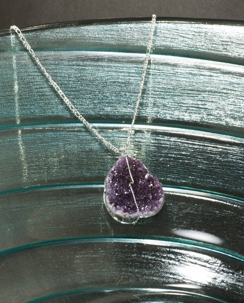 Pendentif druse de cristal sur chaîne argent