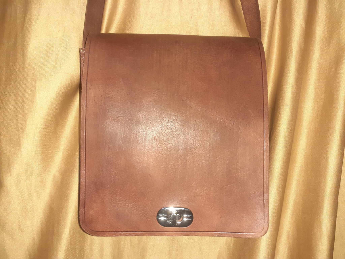 Sac carré moyen en cuir de vachette lisse