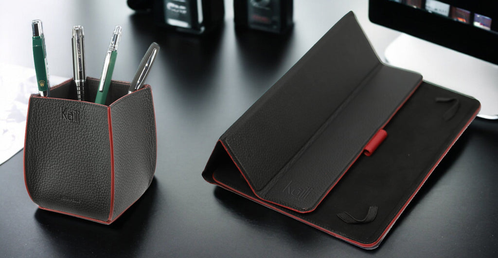 K0032AB | Genuine leather, full-grain, dollar grain desk pen holder. Black color with Red edges. Size: 8.5 x 8.5 x 12 cm. Packaging: gift box bottom/cover
