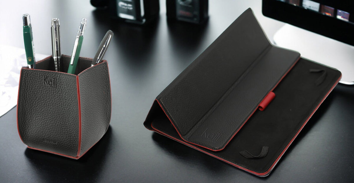 K0032AB | Genuine leather, full-grain, dollar grain desk pen holder. Black color with Red edges. Size: 8.5 x 8.5 x 12 cm. Packaging: gift box bottom/cover