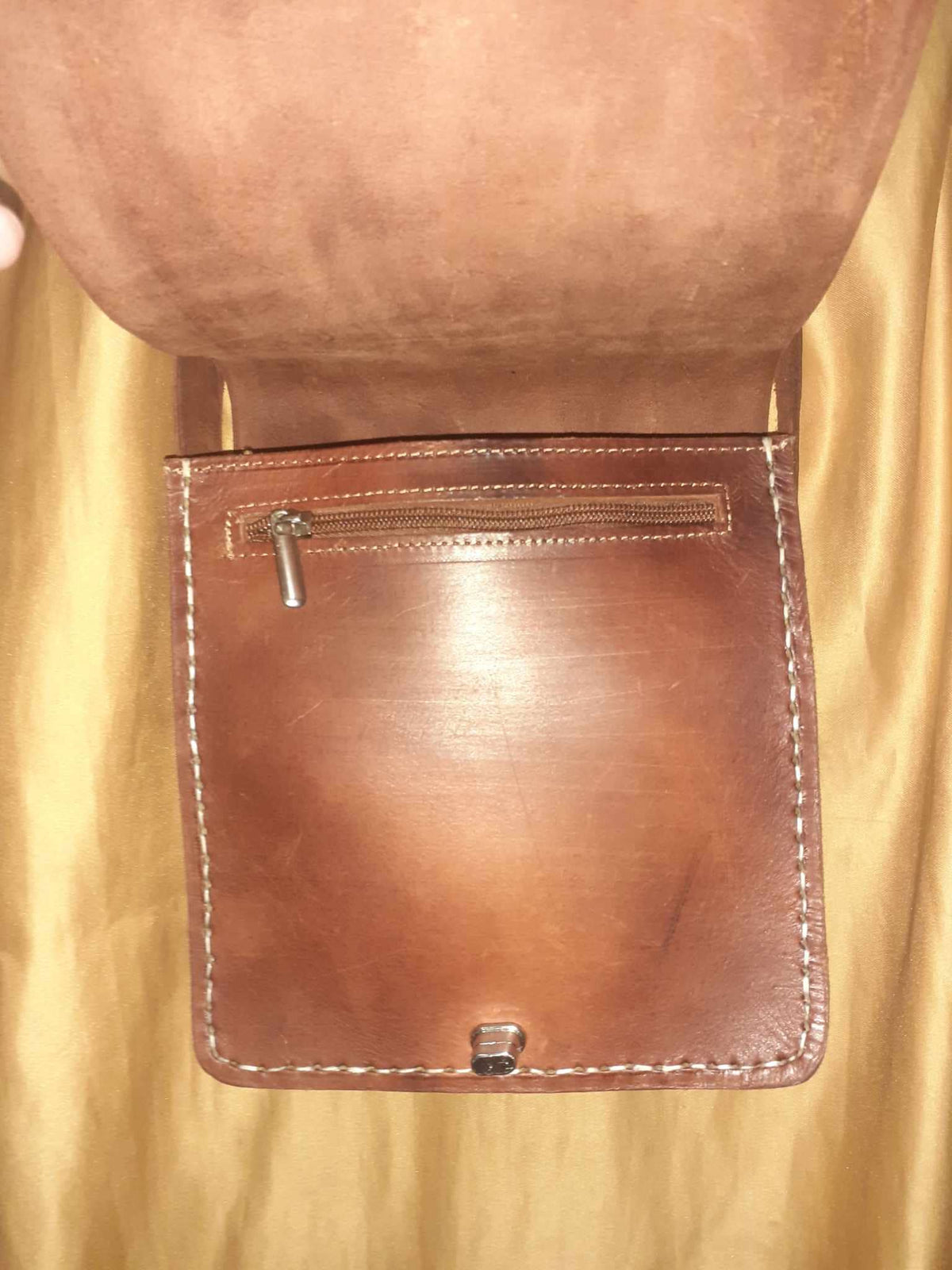 Sac carré moyen en cuir de vachette lisse