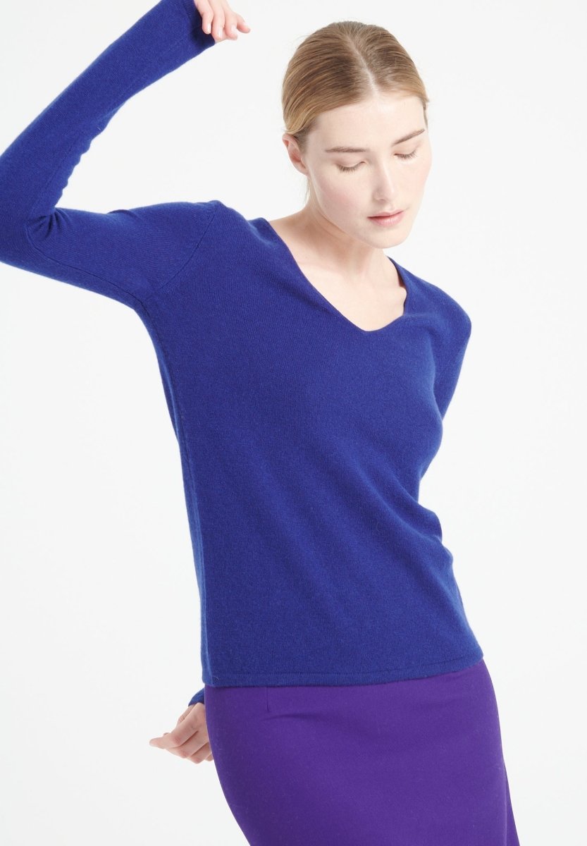 Pull col V femme en cachemire bleu nuit - LILLY 2A