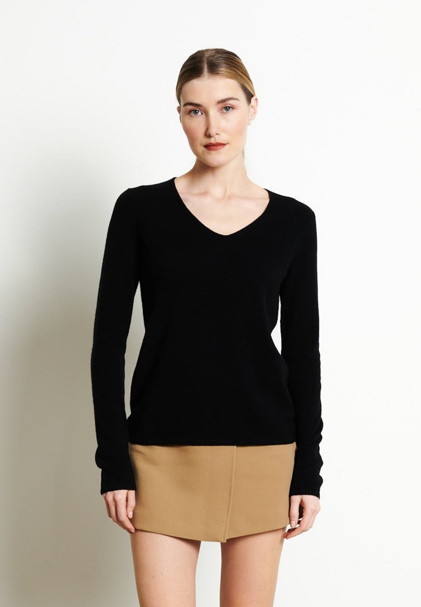 Pull col V femme en cachemire noir - LILLY 2B