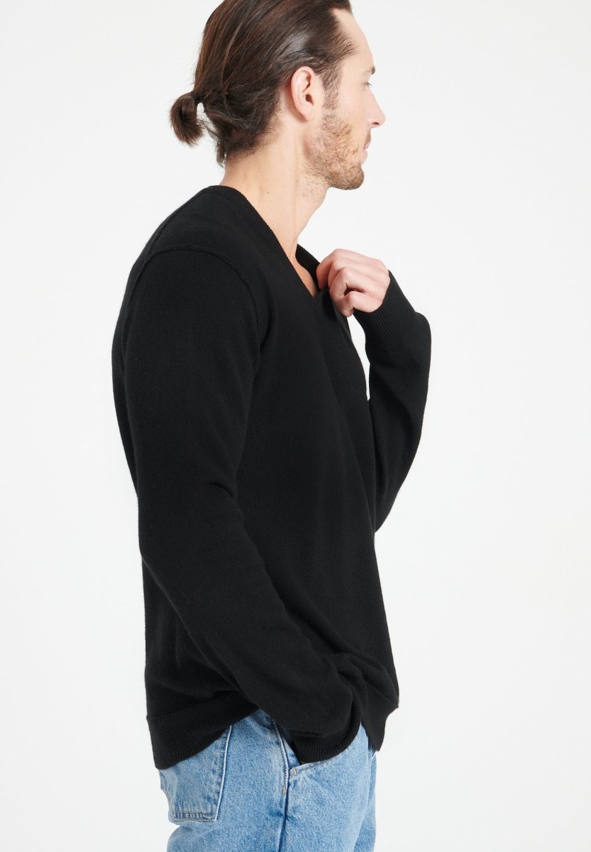 Pull col V homme en cachemire noir - LUKE 11