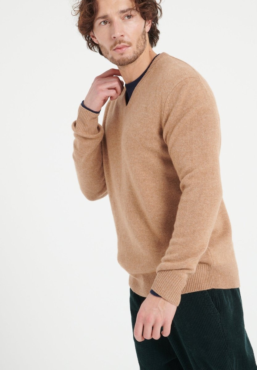 Pull col V homme en cachemire 4 fils camel - LUKE 13