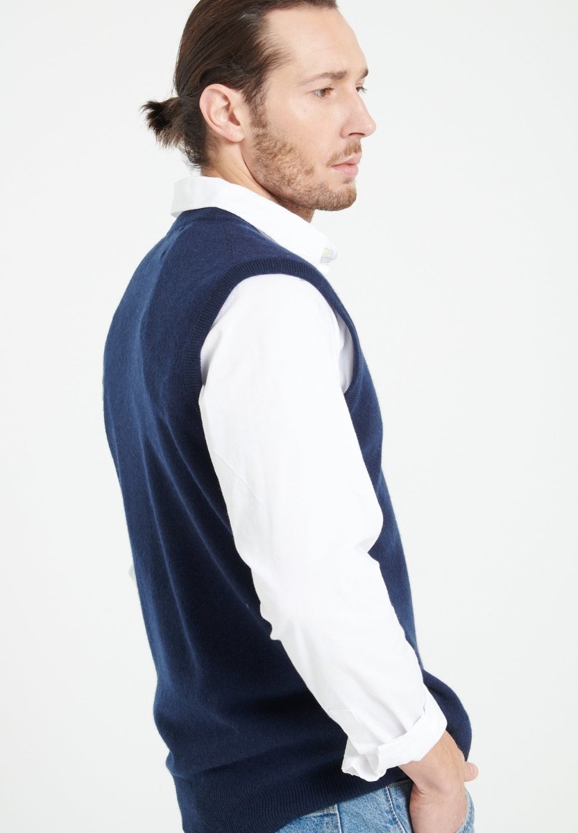 Pull col V sans manches homme en cachemire bleu marine - LUKE 9