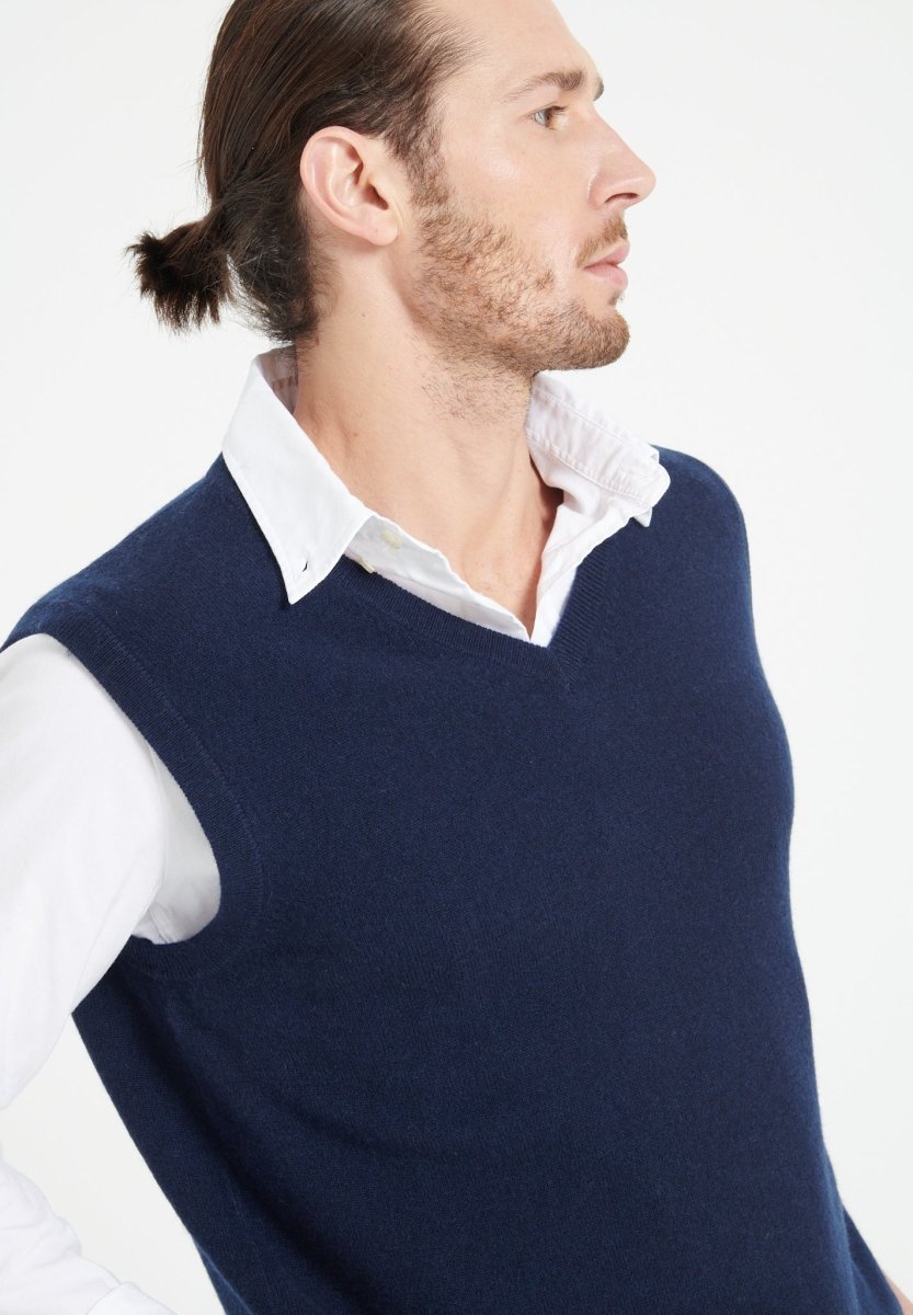 Pull col V sans manches homme en cachemire bleu marine - LUKE 9