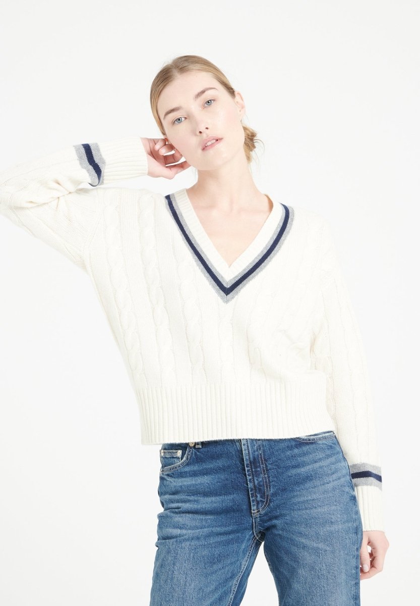 Pull col V femme en cachemire 6 fils blanc écru & navy & gris clair - MIA 10