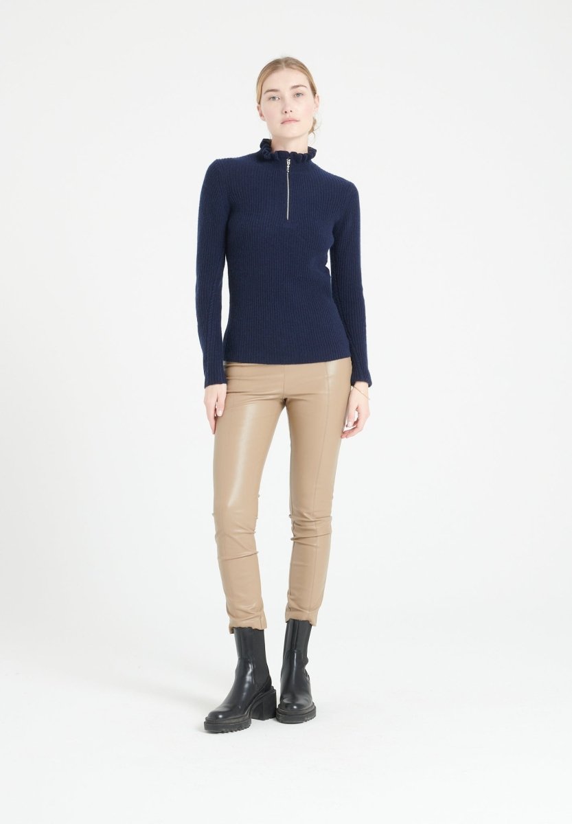 Pull col falbala zippé femme en cachemire bleu marine - MIA 4