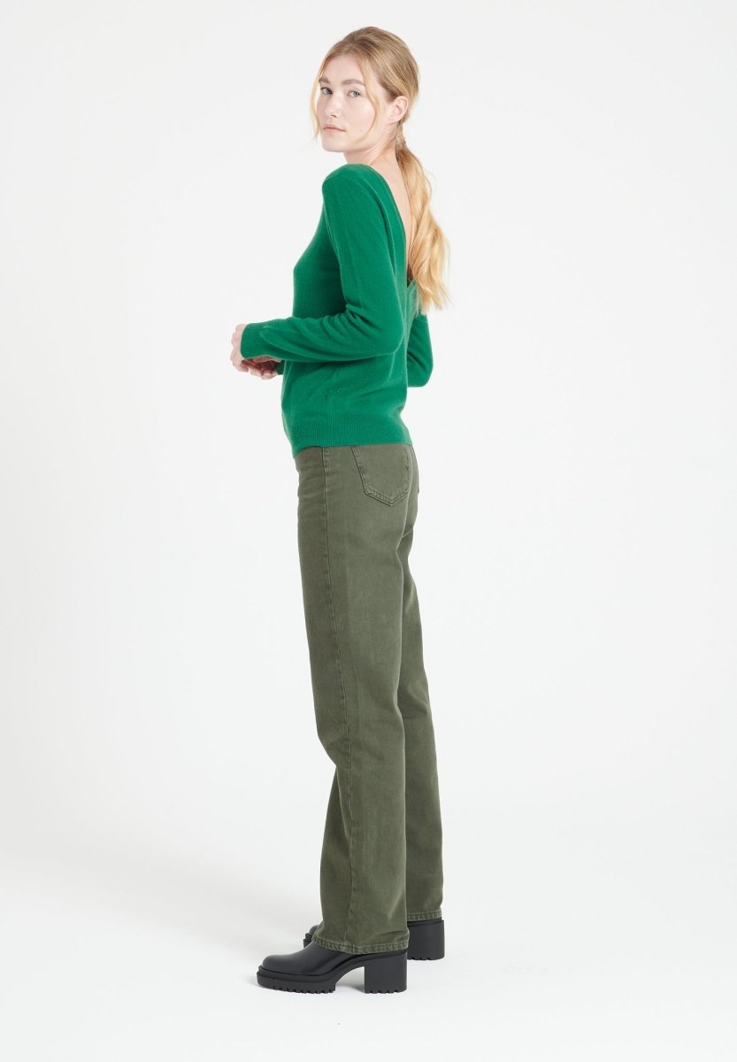 Pull décolleté V dans le dos femme en cachemire vert émeraude - MIA 7