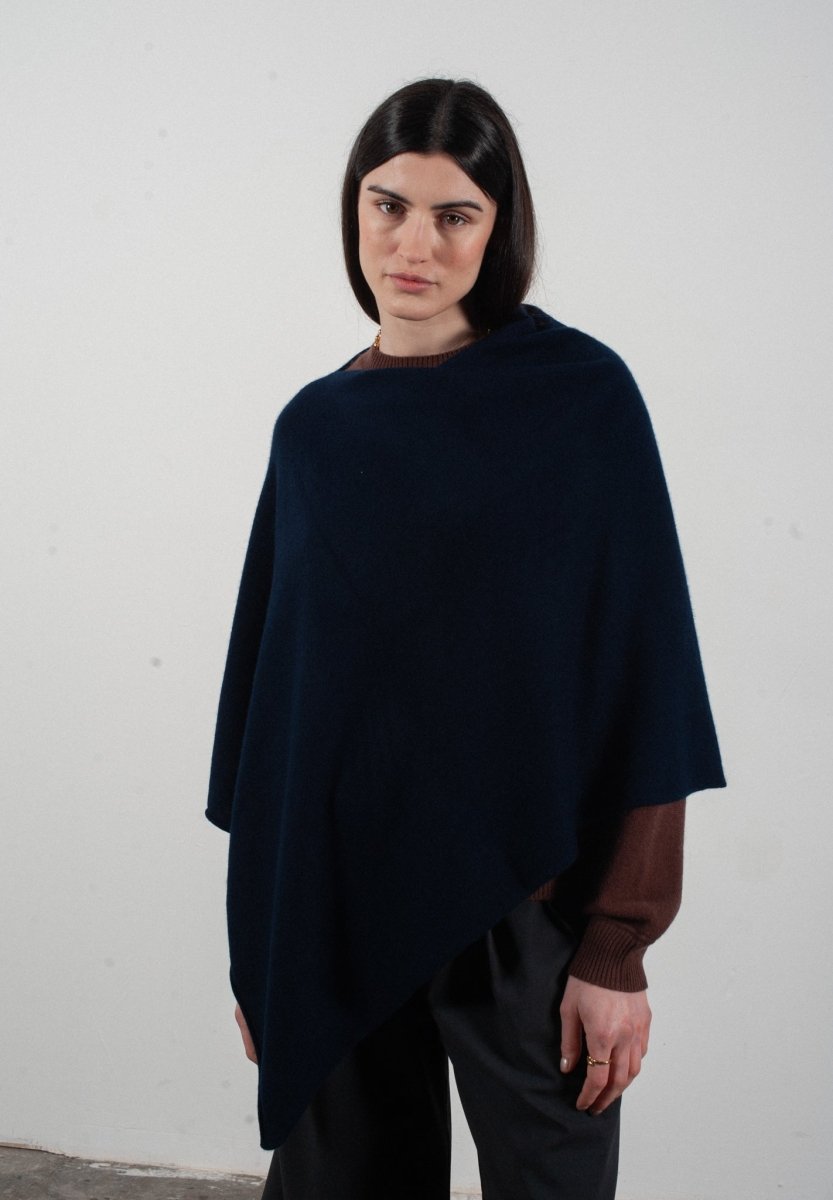 Poncho femme en cachemire bleu marine - LILLY 9