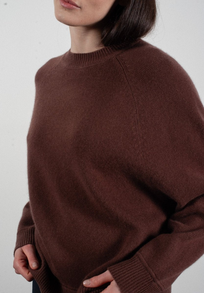 Pull col rond manches raglan femme en cachemire 4 fils marron - HANA 6