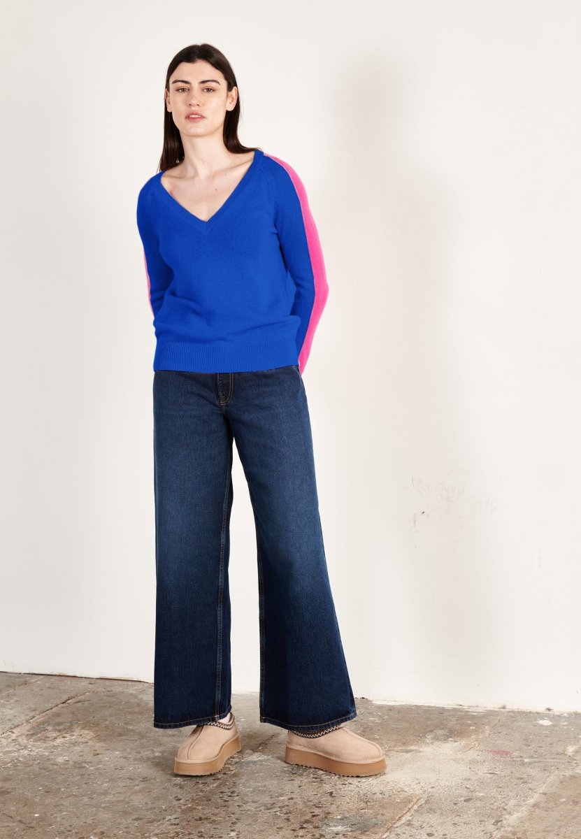 Pull col V femme en cachemire bleu pétrole & rose indien - RIA 1