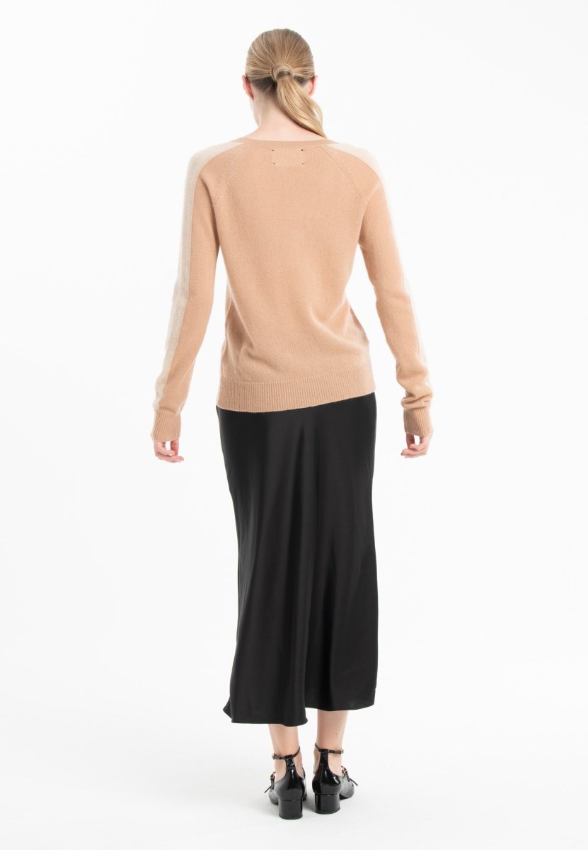 Pull col V femme en cachemire camel clair & beige - RIA 1
