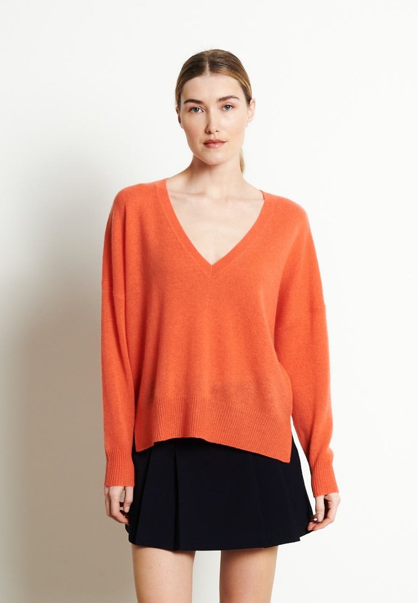 Pull col V femme en cachemire mandarine - RIA 3