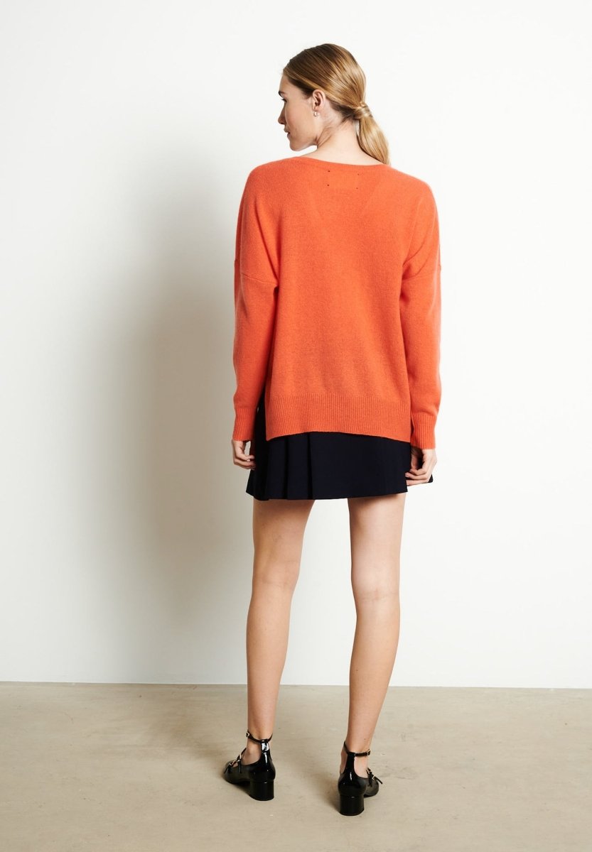 Pull col V femme en cachemire mandarine - RIA 3