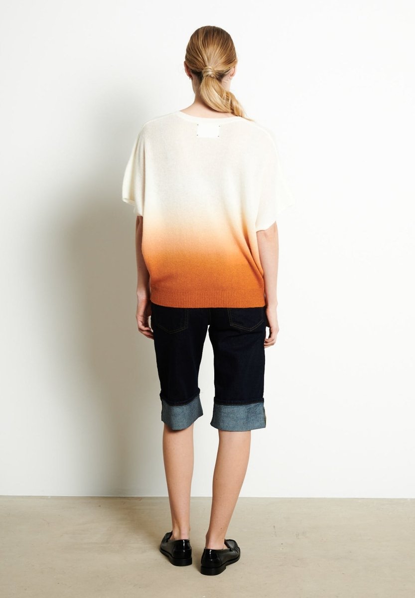 Pull col V manches chauve souris femme en cachemire tie & dye blanc écru & orange citrouille - RIA 7A